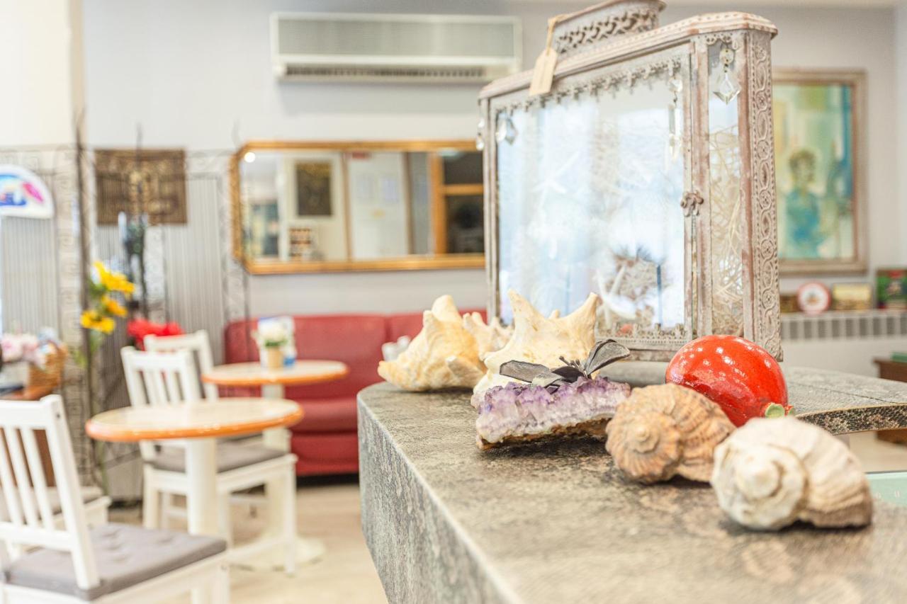 Hotel Kiss Cesenatico Zewnętrze zdjęcie